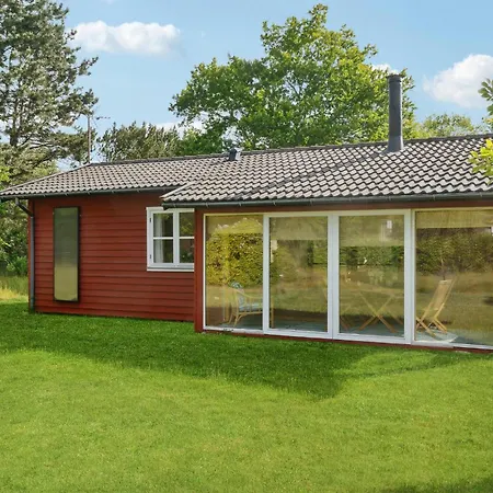 2 Bedroom Amazing In Prázdninový dům *